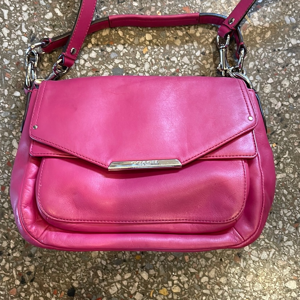 STUNNING Coach Leather pink crossbody bag